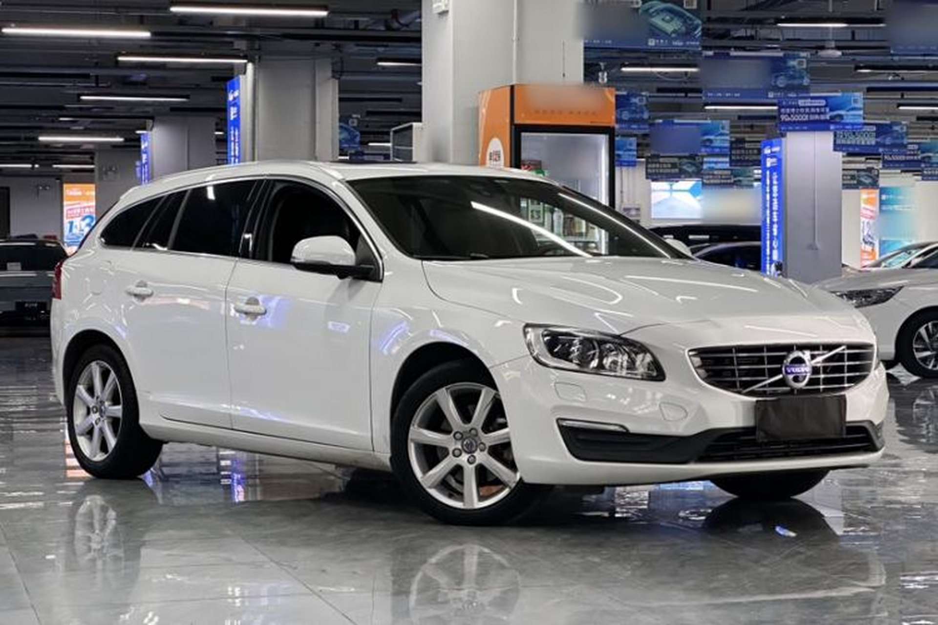 Used Volvo V60 2017 T4 Smart Edition China V Standard Exterior 7
