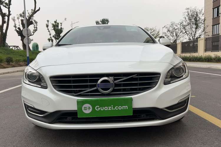Used Volvo V60 2017 T5 Zhiya Edition China V Standard Front