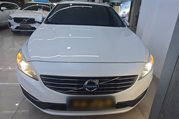 Used Volvo V60 2017 T5 Zhiya Edition China V Standard Front