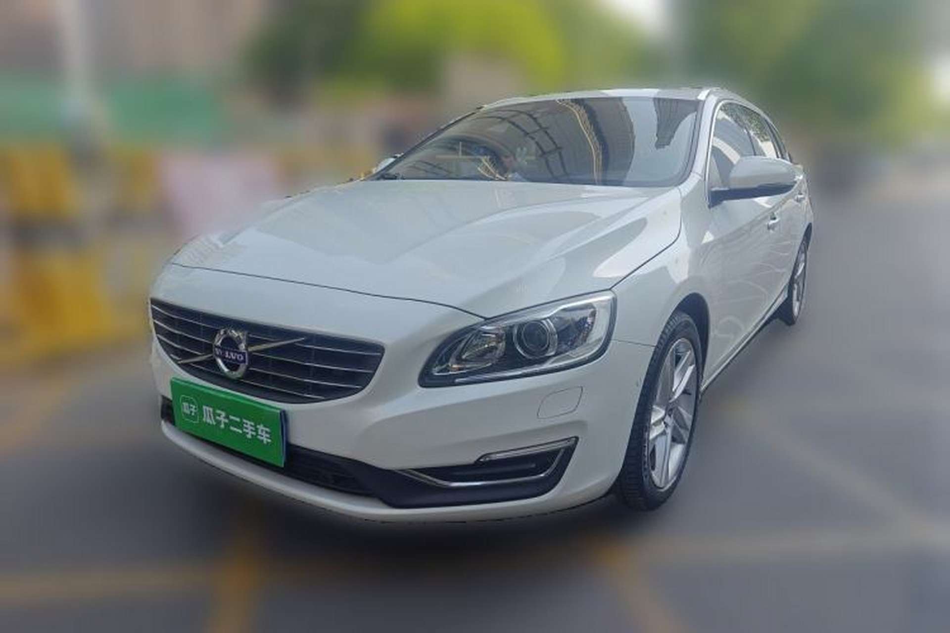 Used Volvo V60 2017 T5 Zhiya Edition China V Standard Front Left 45 Deg