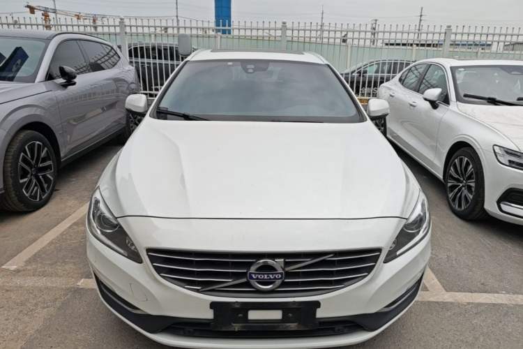 Used Volvo V60 2017 T5 Zhiya Edition China V Standard Front