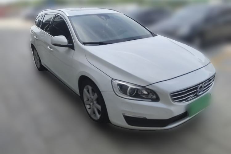 Used Volvo V60 2017 T4 Smart Edition China V Standard Front Right 45 Deg