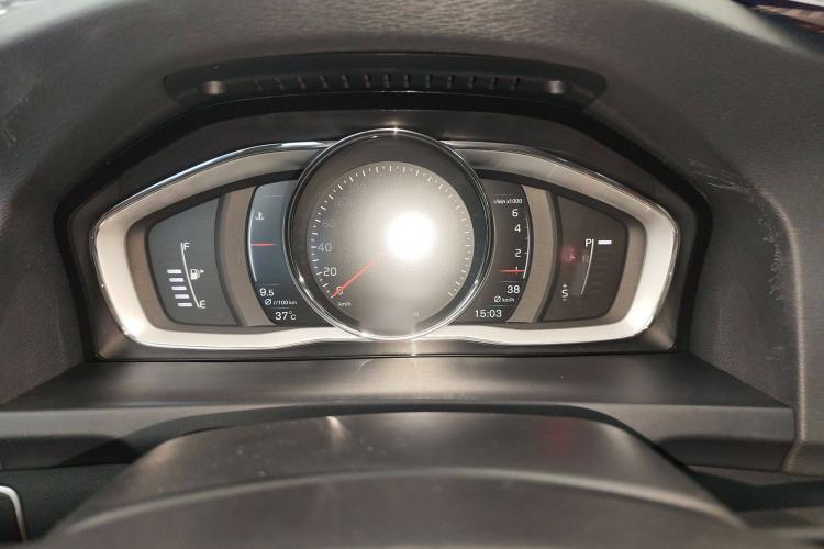 Used Volvo V60 2017 T5 Zhiyi Edition China V Standard Instrument Cluster