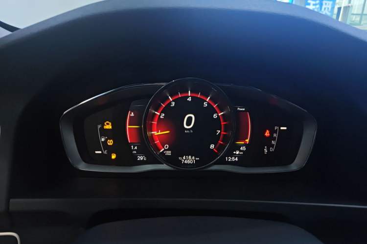 Used Volvo V60 2017 T5 Zhiya Edition China V Standard Instrument Cluster