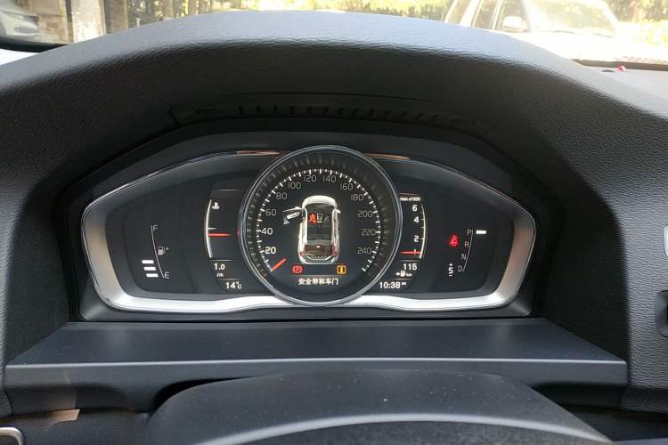 Used Volvo V60 2017 T5 Zhiya Edition China V Standard Instrument Cluster