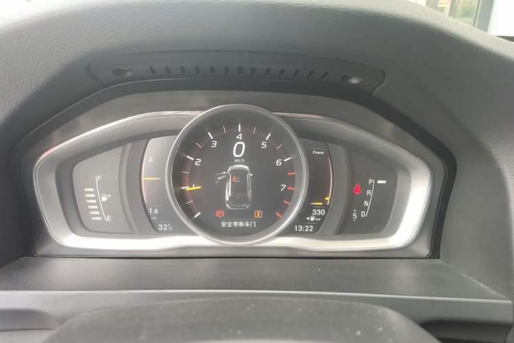 Used Volvo V60 2017 T4 Smart Edition China V Standard Instrument Cluster