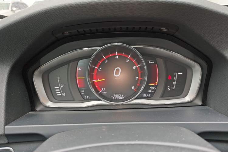 Used Volvo V60 2017 T5 Zhiya Edition China V Standard Instrument Cluster