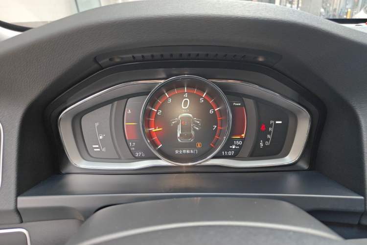 Used Volvo V60 2017 T5 Zhiyi Edition China V Standard Instrument Cluster