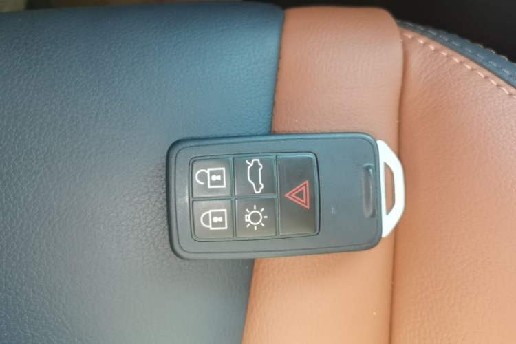 Used Volvo V60 2017 Cross Country T5 AWD China V Standard Interior 1
