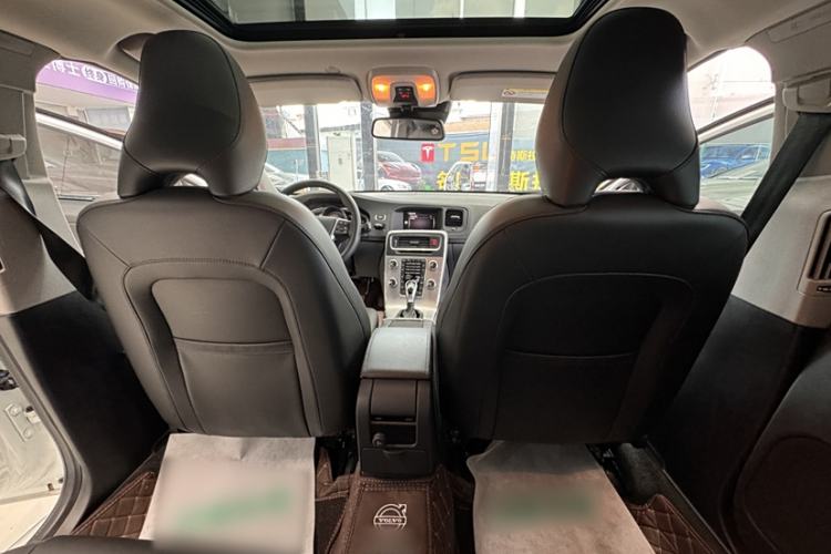 Used Volvo V60 2017 T5 Zhiyi Edition China V Standard Interior 10