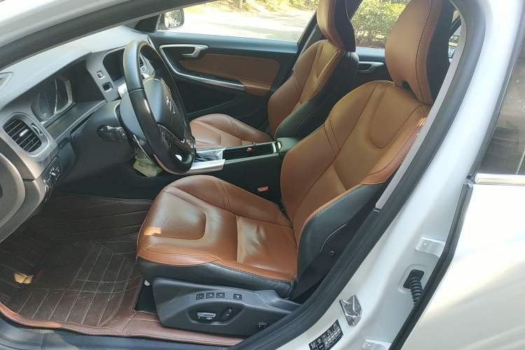 Used Volvo V60 2017 T5 Zhiya Edition China V Standard Left Front Seat