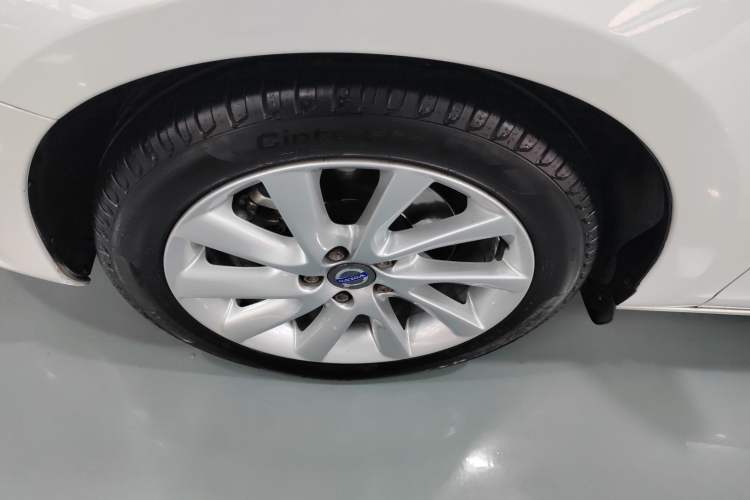 Used Volvo V60 2017 T5 Zhiyi Edition China V Standard Left Front Wheel Hub