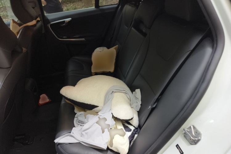 Used Volvo V60 2017 T5 Zhiyi Edition China V Standard Left Rear Seat