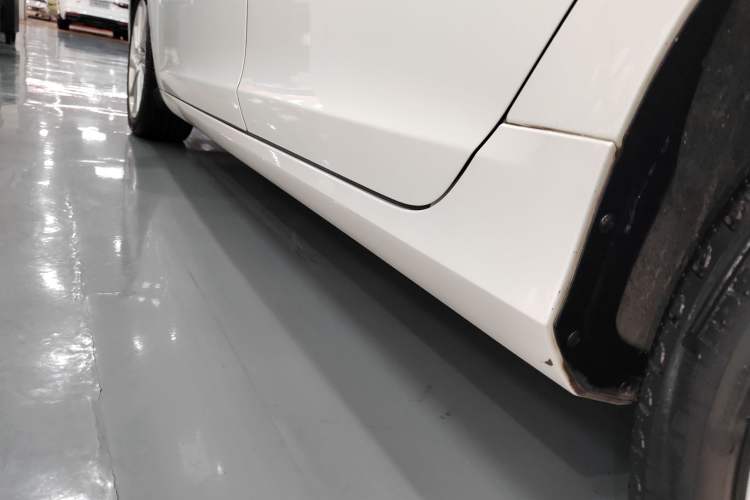 Used Volvo V60 2017 T5 Zhiyi Edition China V Standard Left Side Sill