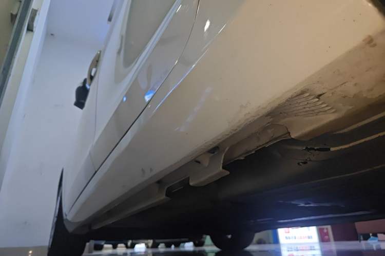 Used Volvo V60 2017 T5 Zhiya Edition China V Standard Left Side Sill