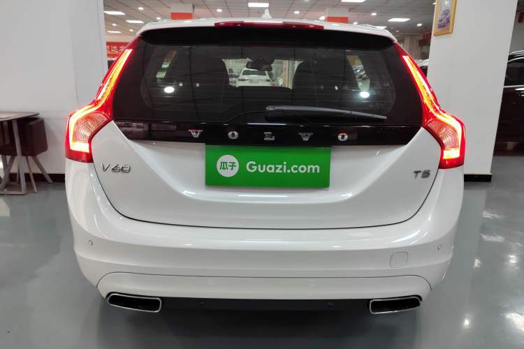 Used Volvo V60 2017 T5 Zhiyi Edition China V Standard Rear