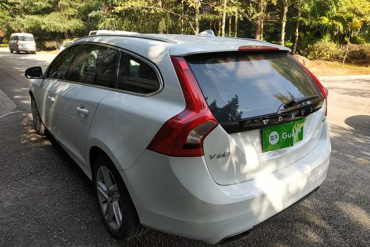 Used Volvo V60 2017 T5 Zhiya Edition China V Standard Rear Left 45 Deg