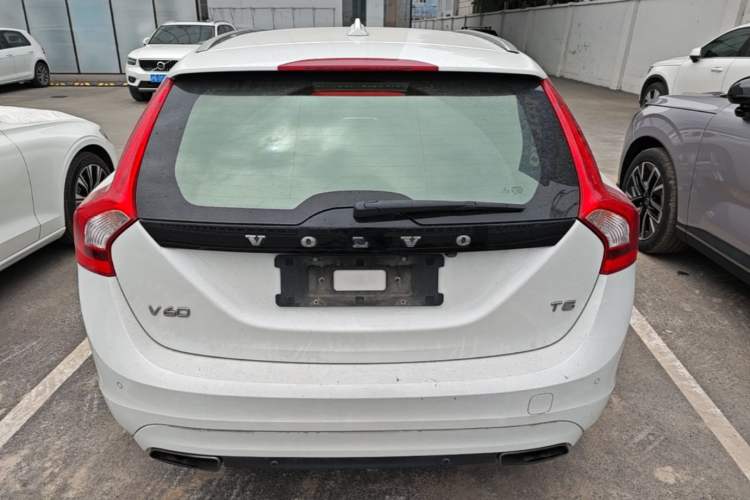 Used Volvo V60 2017 T5 Zhiya Edition China V Standard Rear