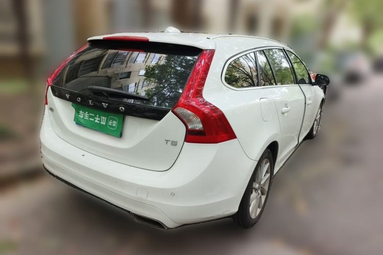 Used Volvo V60 2017 T5 Zhiyi Edition China V Standard Rear Right 45 Deg