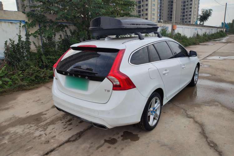 Used Volvo V60 2017 T5 Zhiya Edition China V Standard Rear Right 45 Deg