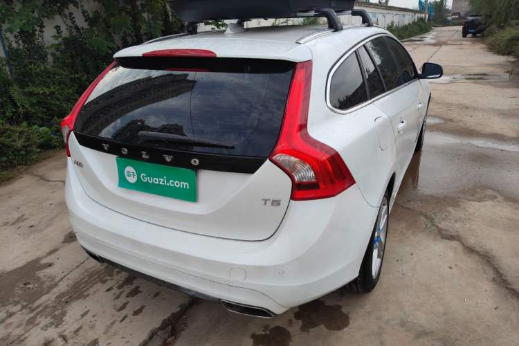 Used Volvo V60 2017 T5 Zhiya Edition China V Standard Right Rear Taillight