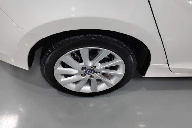 Used Volvo V60 2017 T5 Zhiyi Edition China V Standard Right Rear Wheel Hub