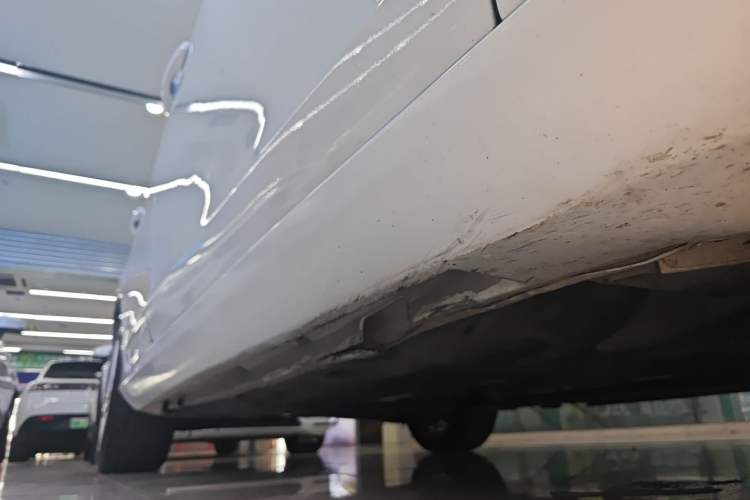 Used Volvo V60 2017 T5 Zhiya Edition China V Standard Right Side Sill