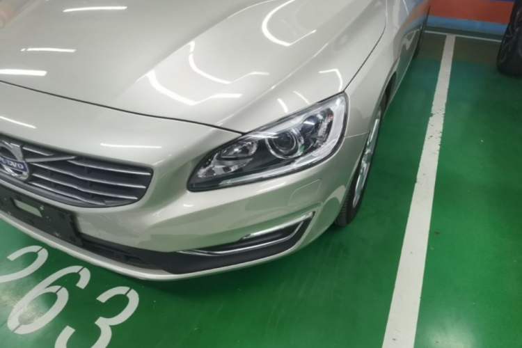Used Volvo V60 2017 T5 Zhiyi Edition China V Standard Left Front Headlight