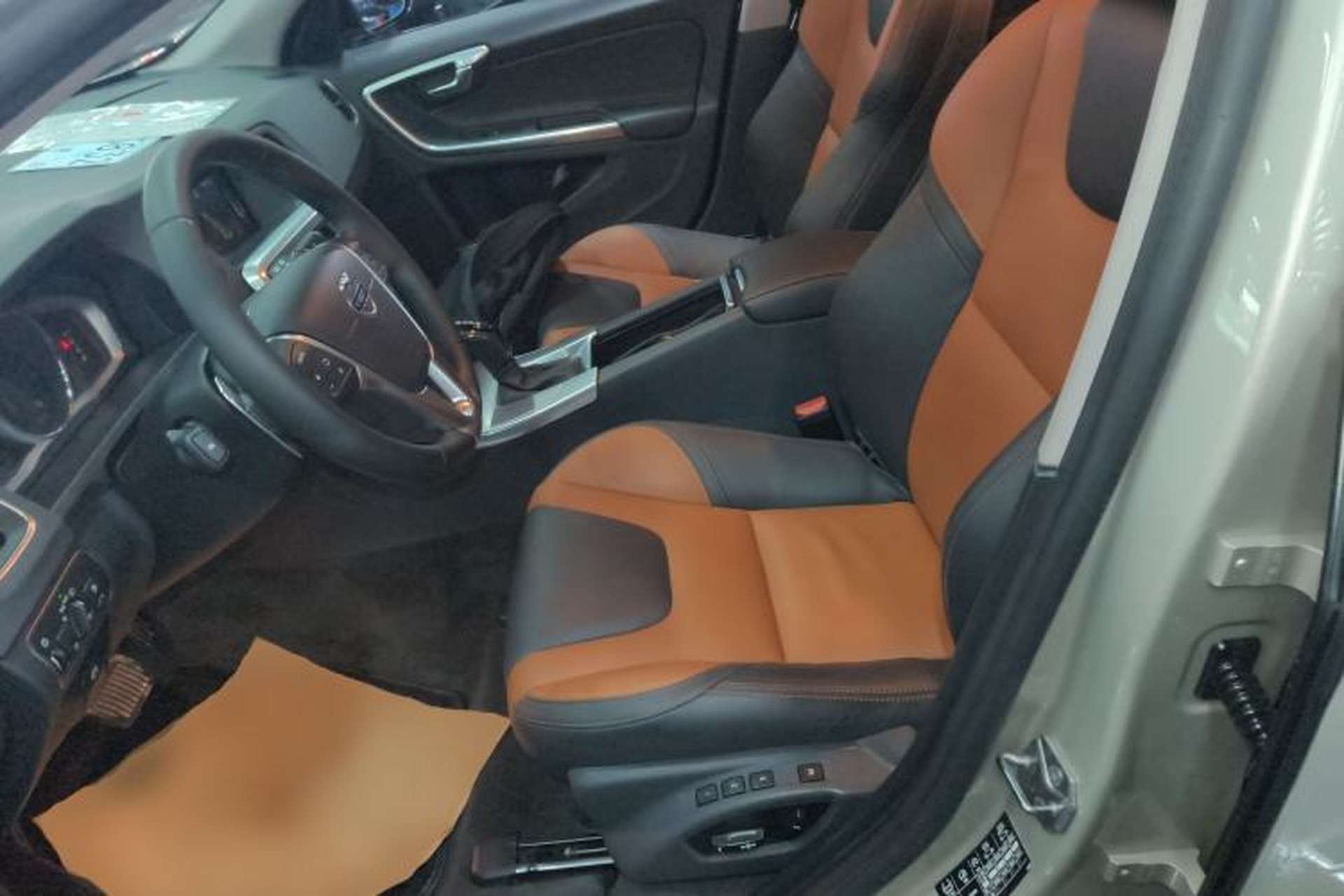 Used Volvo V60 2017 Cross Country T5 AWD China V Standard Left Front Seat
