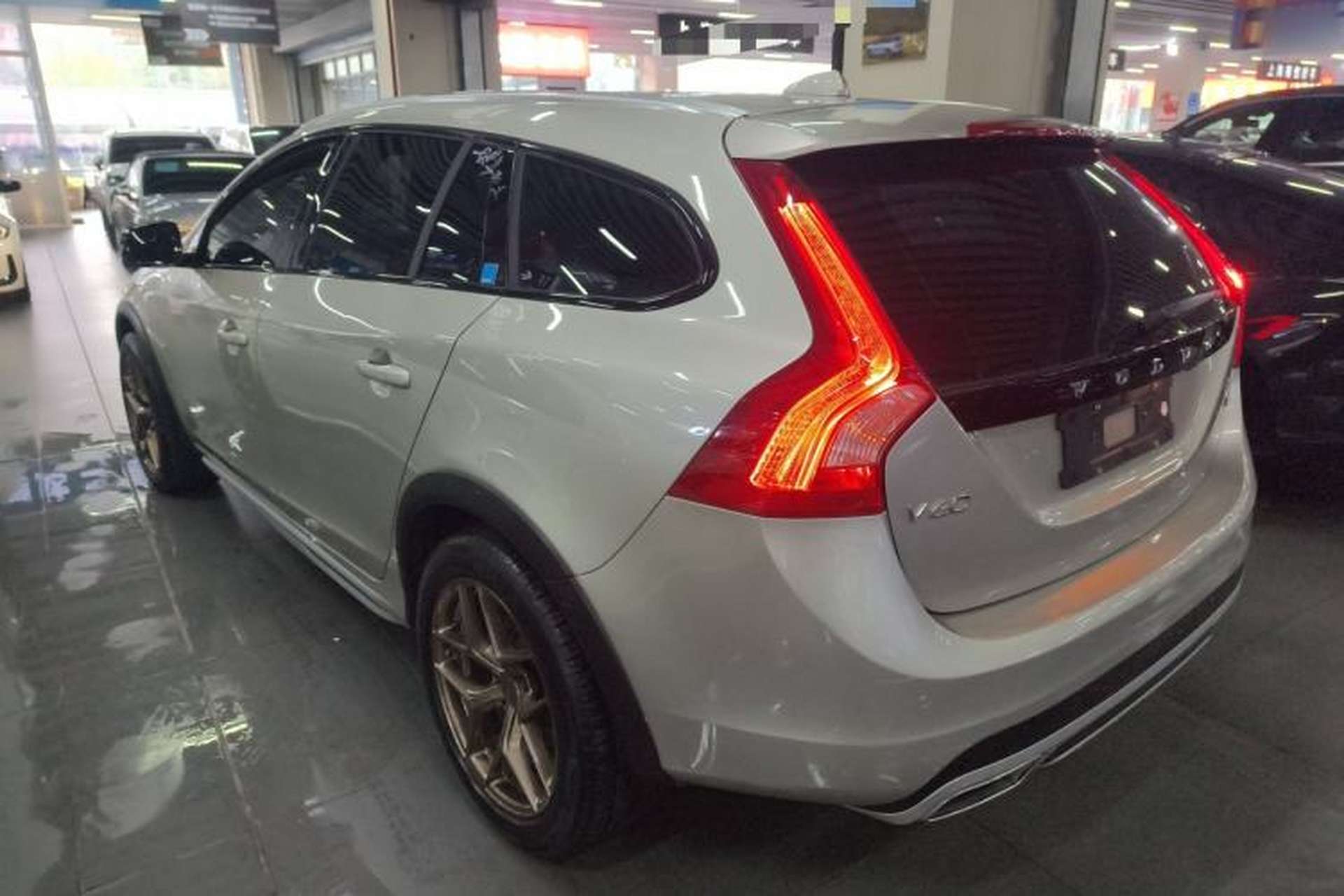 Used Volvo V60 2017 Cross Country T5 AWD China V Standard Rear Left 45 Deg