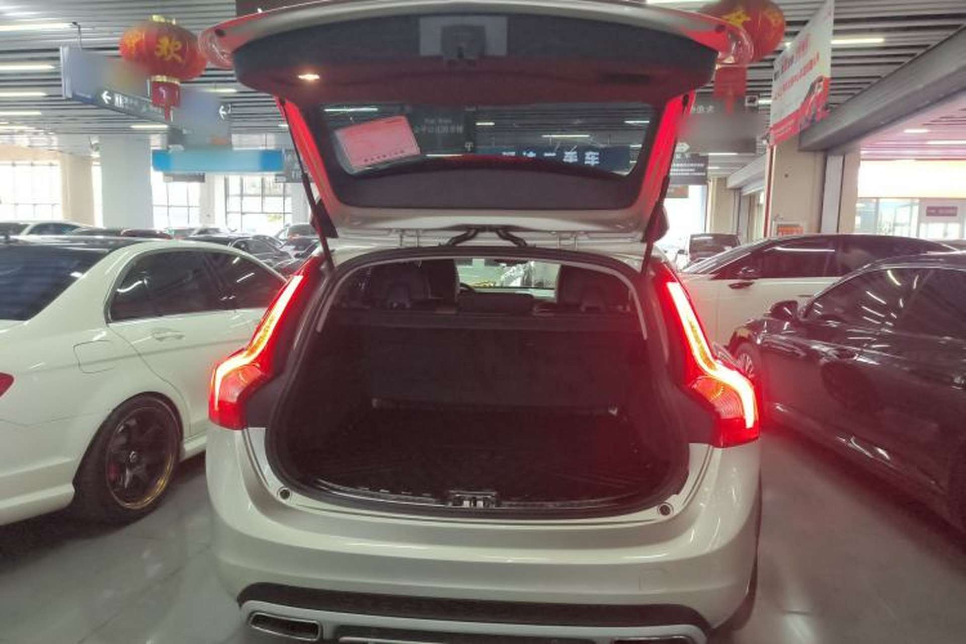 Used Volvo V60 2017 Cross Country T5 AWD China V Standard Trunk