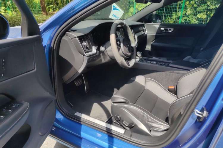 Used Volvo V60 2020 T5 Zhiyuan Sport Edition Driver Seat