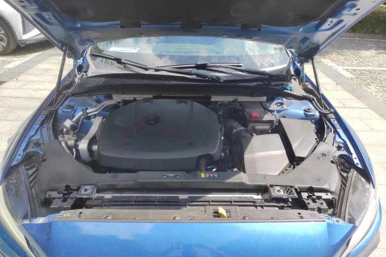 Used Volvo V60 2020 T5 Zhiyuan Sport Edition Engine Bay
