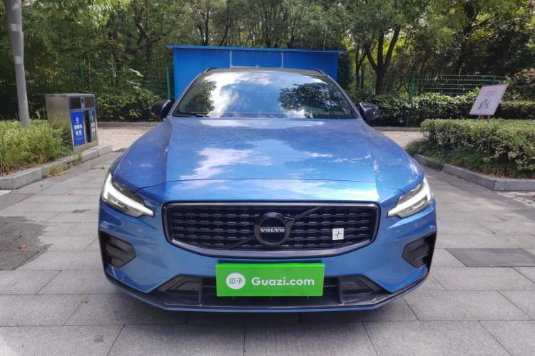 Used Volvo V60 2020 T5 Zhiyuan Sport Edition Front