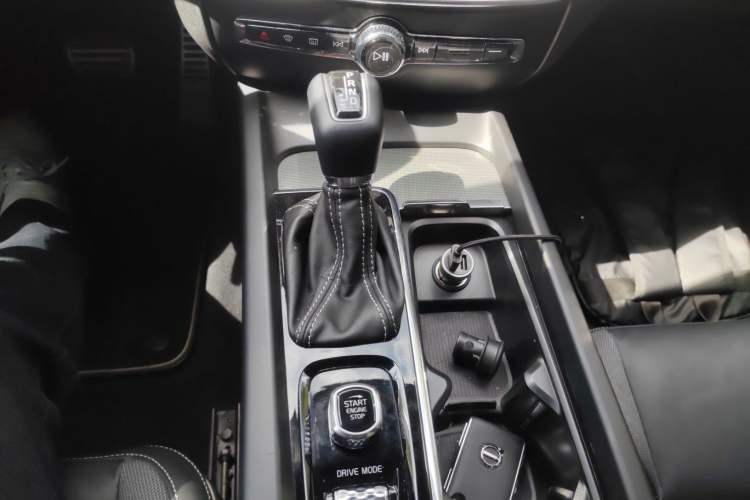 Used Volvo V60 2020 T5 Zhiyuan Sport Edition Gear Lever