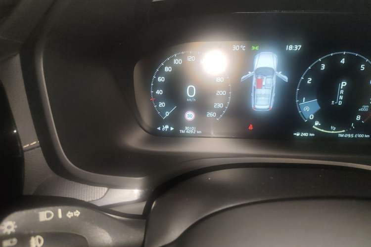 Used Volvo V60 2020 T5 Zhiya Sport Edition Odometer Close Up