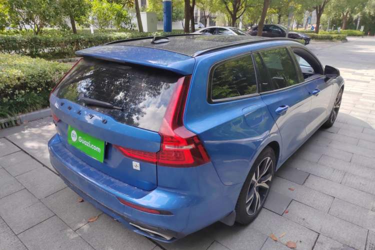 Used Volvo V60 2020 T5 Zhiyuan Sport Edition Rear Right 45 Deg