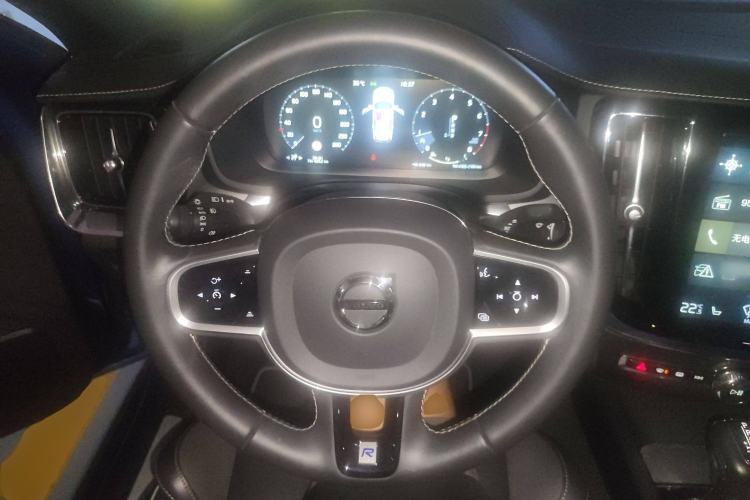 Used Volvo V60 2020 T5 Zhiya Sport Edition Steering Wheel