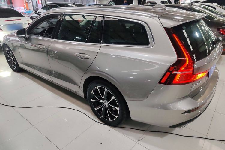 Used Volvo V60 2020 T4 Zhiyi Luxury Edition Exterior 3