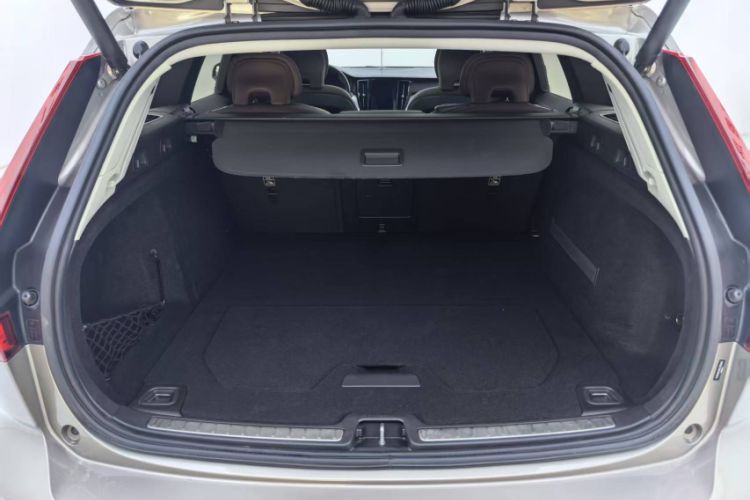 Used Volvo V60 2020 T4 Zhiyi Luxury Edition Exterior 4