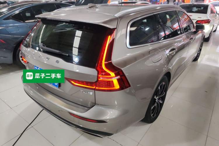 Used Volvo V60 2020 T4 Zhiyi Luxury Edition Exterior 5