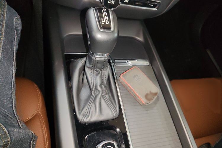 Used Volvo V60 2020 T4 Zhiyi Luxury Edition Gear Lever