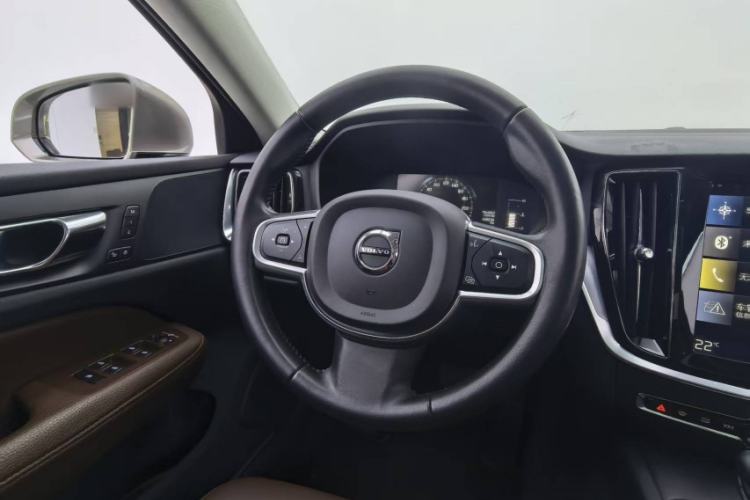 Used Volvo V60 2020 T4 Zhiyi Luxury Edition Interior 3