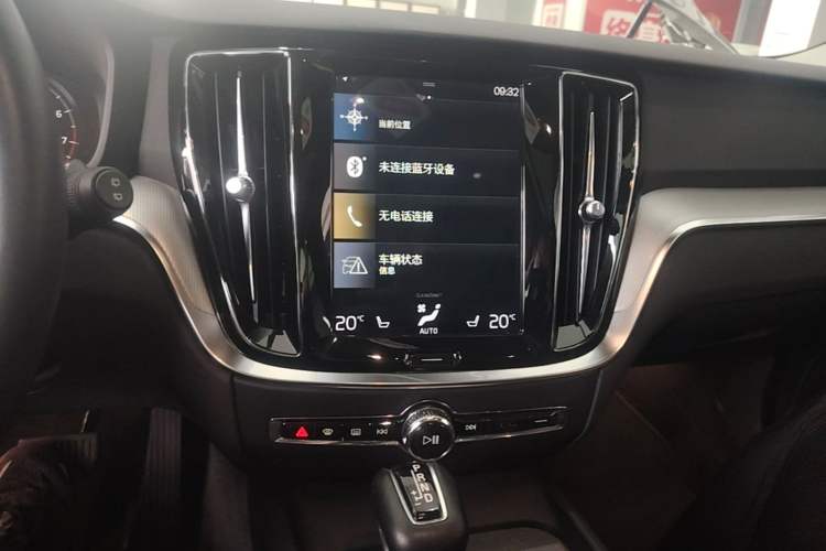 Used Volvo V60 2020 T5 Zhiyuan Luxury Edition Audio And AC Panel