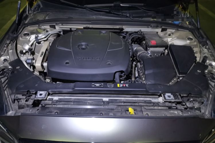 Used Volvo V60 2020 T5 Zhiyuan Luxury Edition Engine Bay