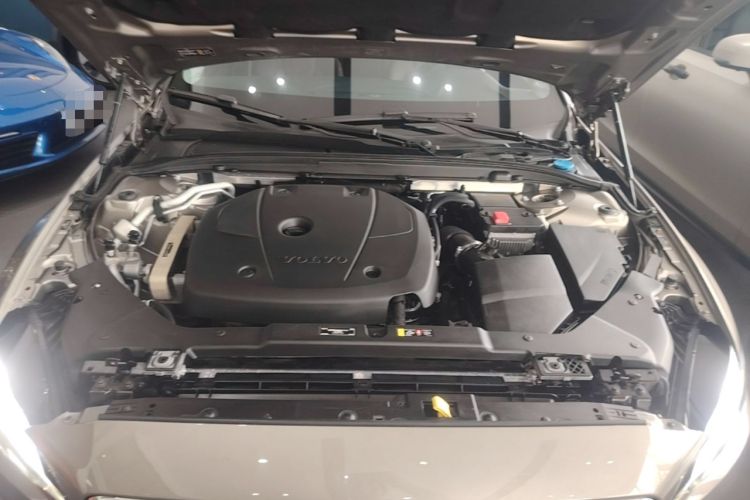 Used Volvo V60 2020 T5 Zhiyuan Luxury Edition Engine Bay