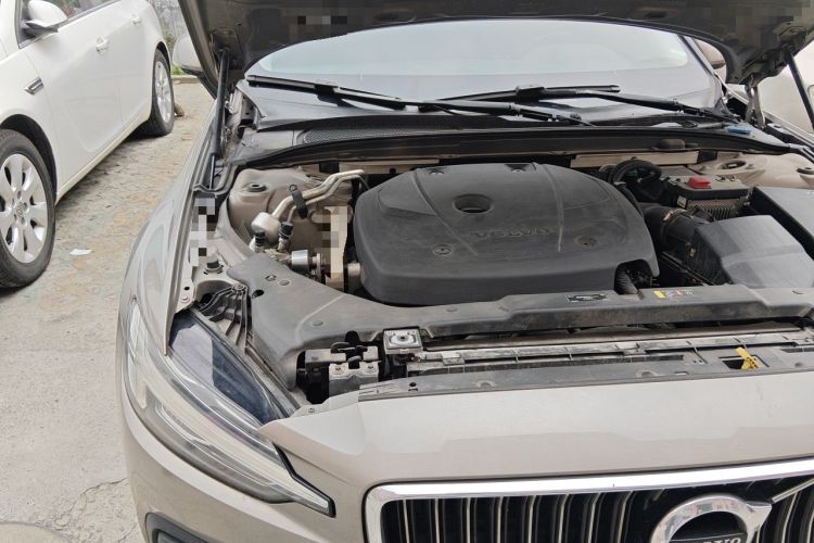 Used Volvo V60 2020 T5 Zhiyuan Luxury Edition Engine Bay Right