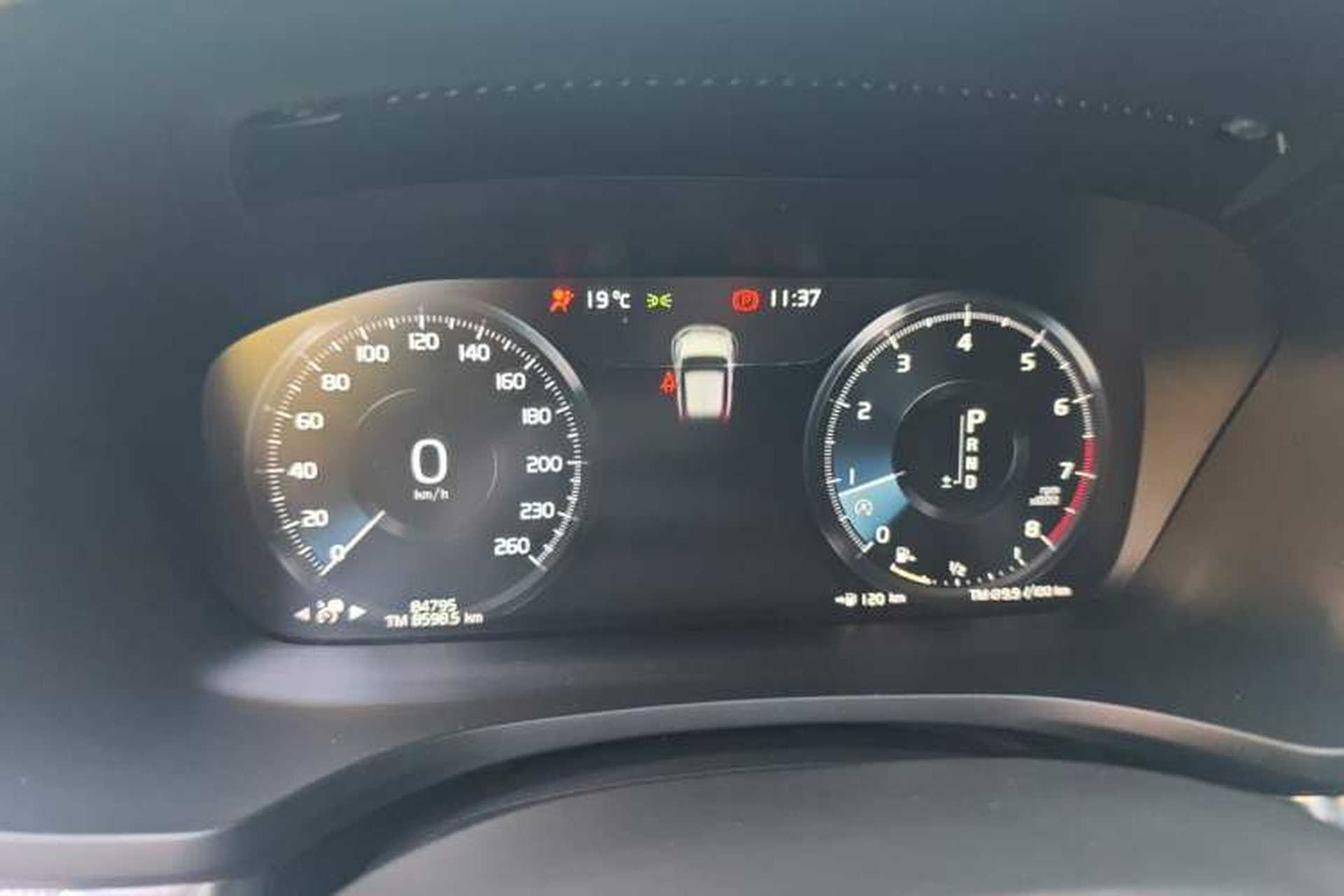 Used Volvo V60 2020 T5 Zhiyuan Luxury Edition Instrument Cluster
