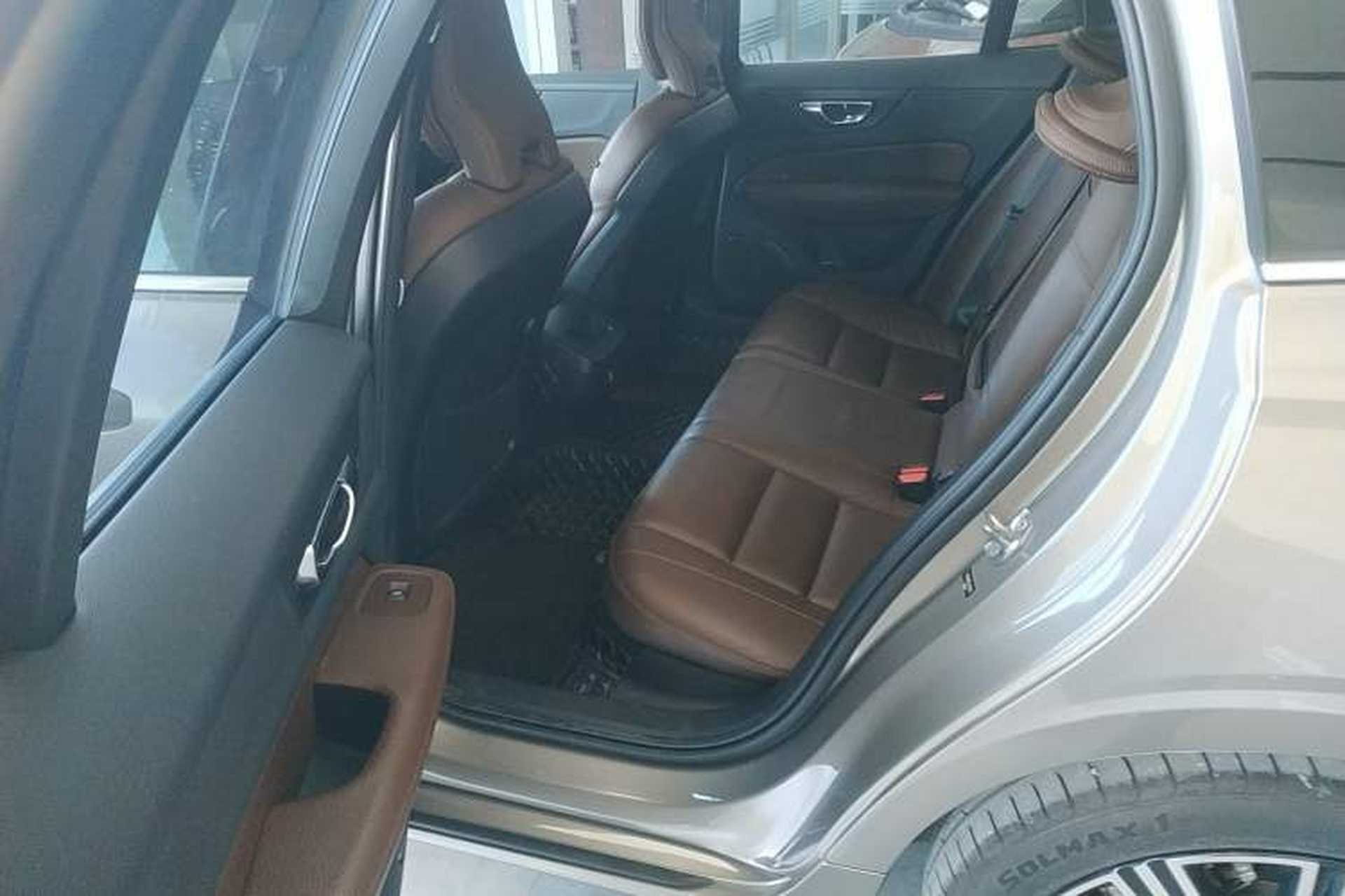 Used Volvo V60 2020 T5 Zhiyuan Luxury Edition Interior 4
