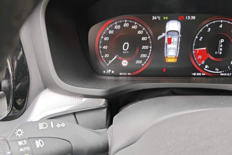 Used Volvo V60 2020 T5 Zhiyuan Luxury Edition Odometer Close Up